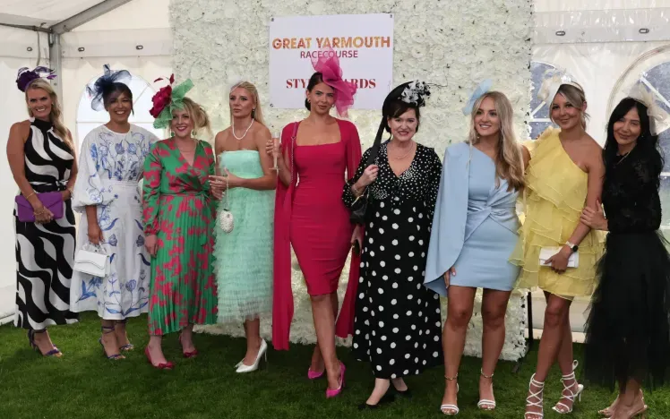 great yarmouth racecourse. ladies evening 2025 